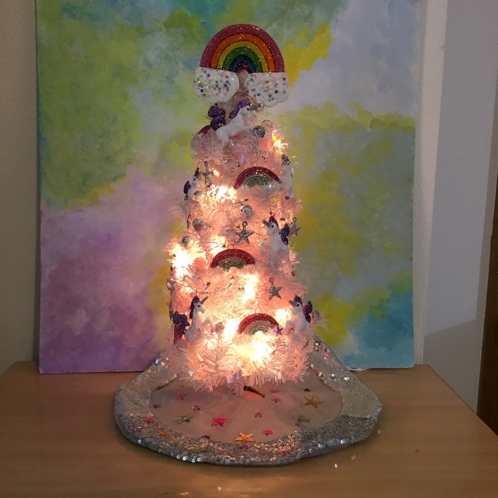New Handcrafted 18 inch Unicorn Christmas Tree - Picture 1 of 7